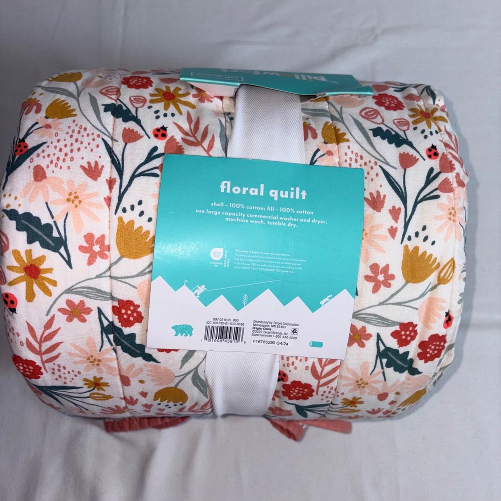 Pillowfort Floral Quilt Full/Queen White New Ladybug Botanical Cotton Bedding